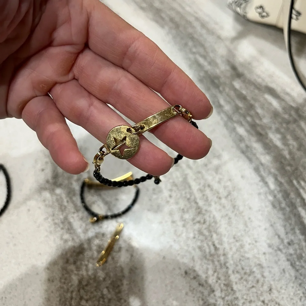 Bracelets - Picture 4 of 4